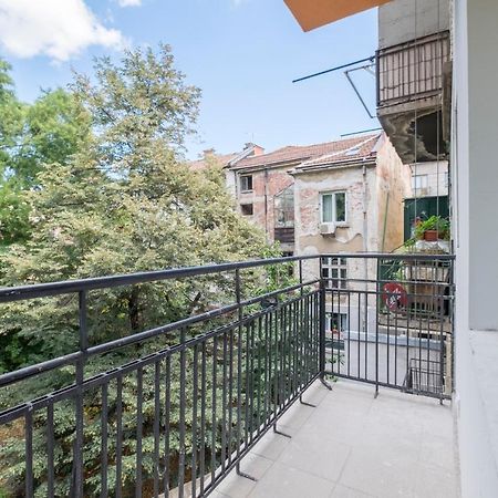 Bluewaveplace - Contemporary Home In Center Of София Экстерьер фото
