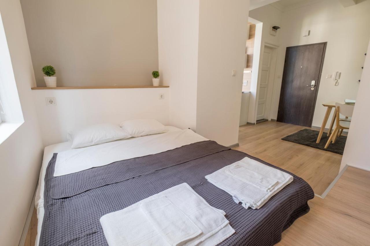 Bluewaveplace - Contemporary Home In Center Of София Экстерьер фото
