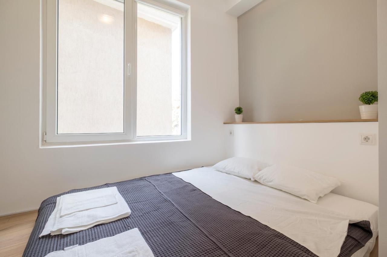 Bluewaveplace - Contemporary Home In Center Of София Экстерьер фото