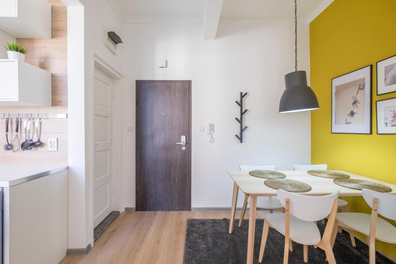 Bluewaveplace - Contemporary Home In Center Of София Экстерьер фото